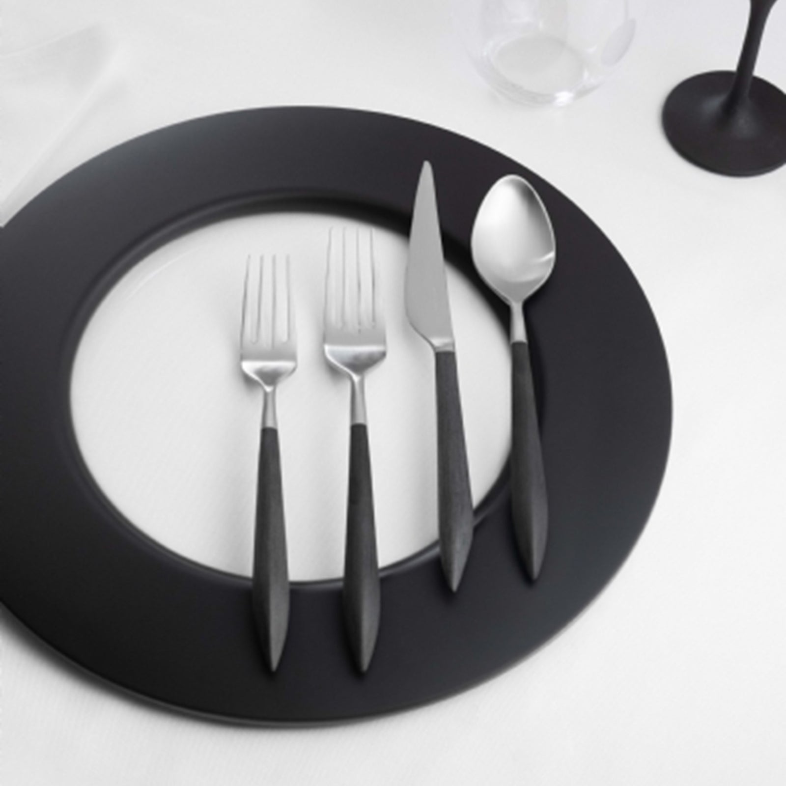 公式> ブガッティ BUGATTI| アレス ブラック テーブルフォーク