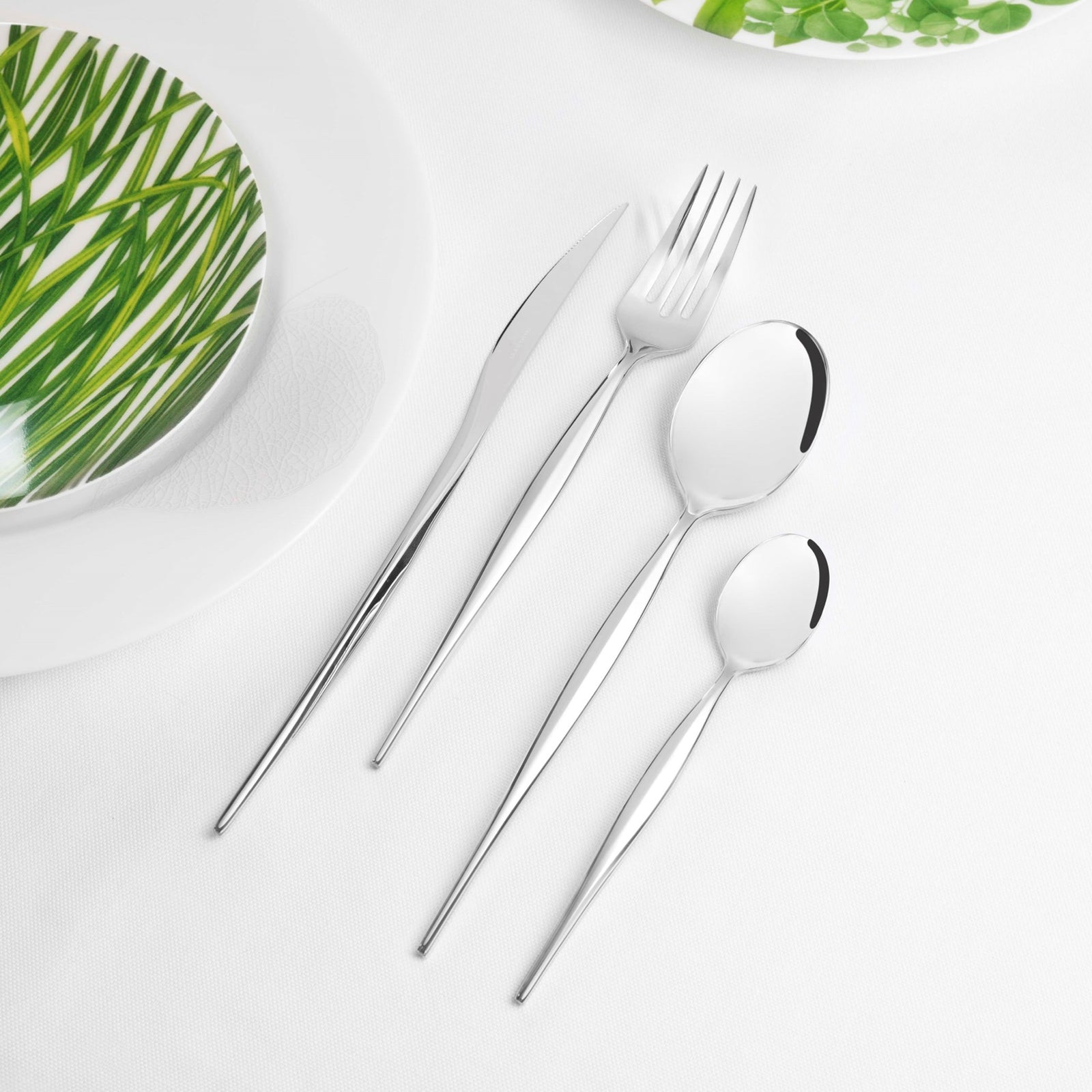 【るい^ ^】ブガッティ　カトラリーセット 未開封・送料無料】BUGATTI ブガッティ カトラリー4点セット - メルカリ