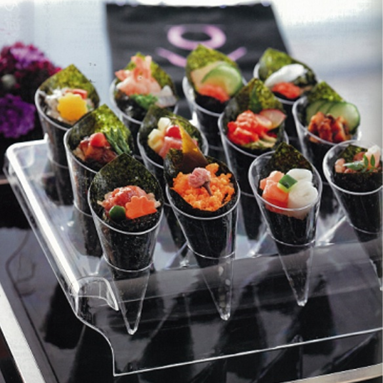 ♥大人気のパーティーセット♥素敵なディスプレイ♥新品・オシャレな3種類3組１２皿 ♥大人気のパーティーセット♥素敵なディスプレイ♥新品・オシャレな3種類3